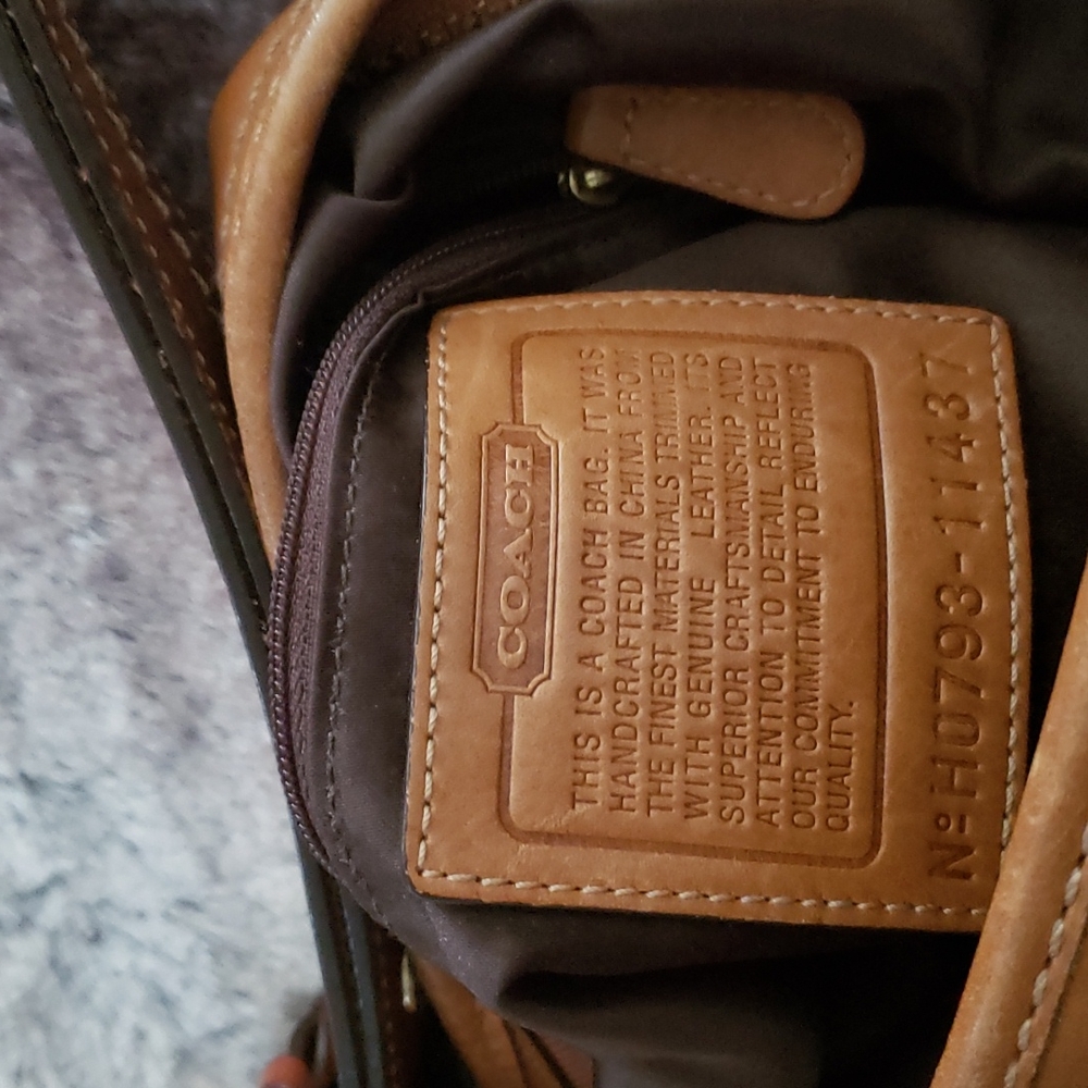Coach bag 8 by 10 great condition - Picture 5 of 5
